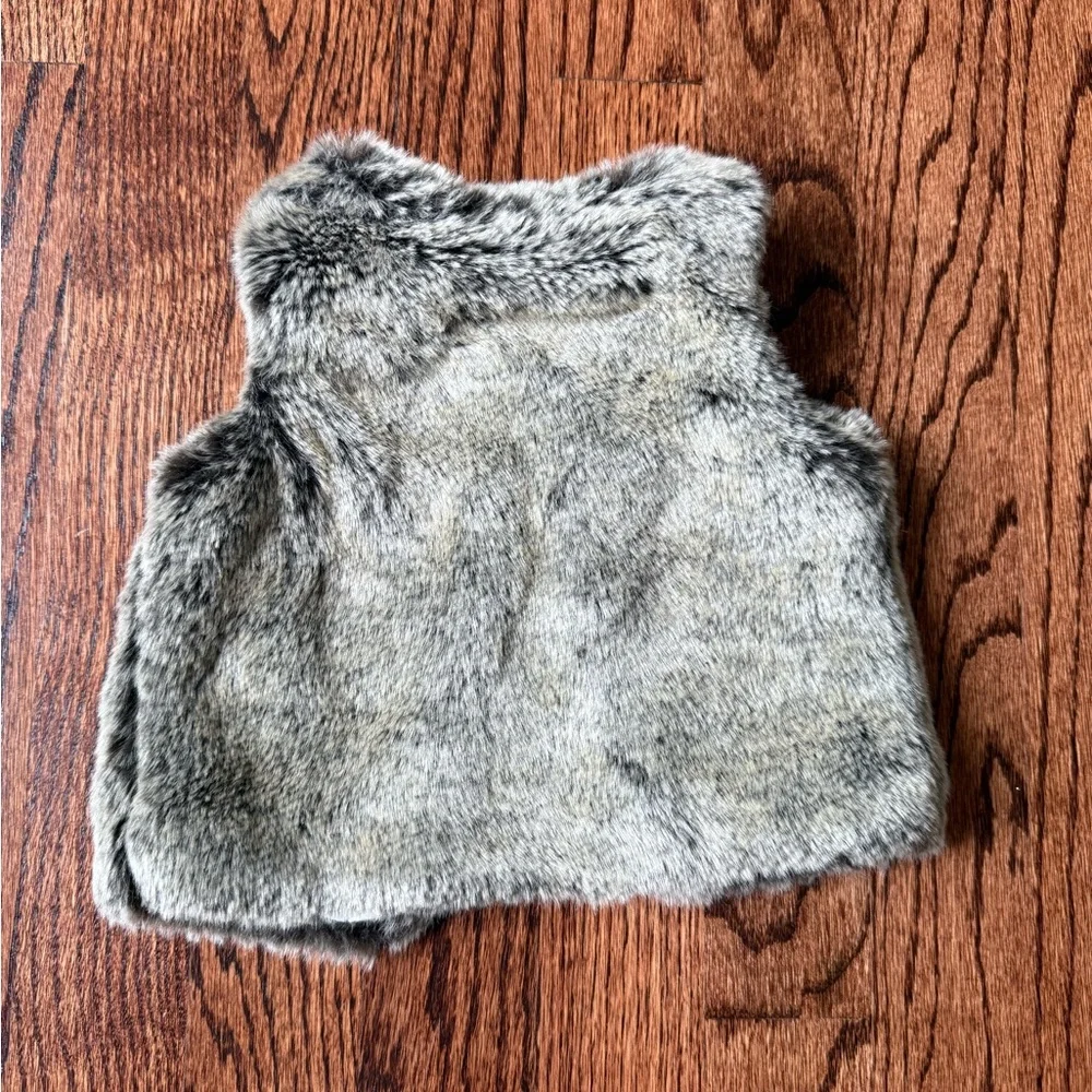 Carter's Plush Gray / Tan Baby Faux Fur Vest - Size 0-3 months